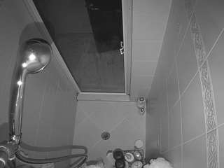 voyeurcam-baileybase-shower