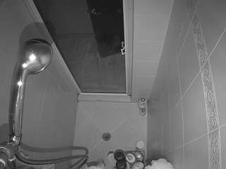 voyeurcam-baileybase-shower
