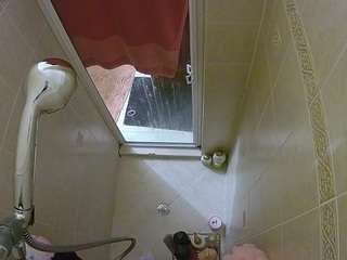 voyeurcam-baileybase-shower