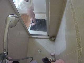 voyeurcam-baileybase-shower