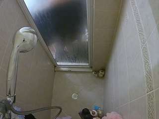 voyeurcam-baileybase-shower