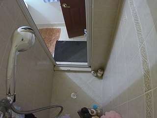 voyeurcam-baileybase-shower