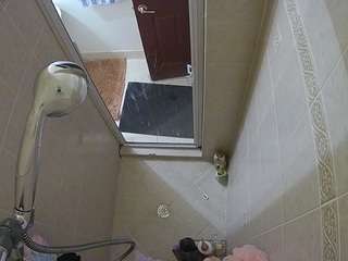 voyeurcam-baileybase-shower camsoda
