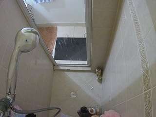 voyeurcam-baileybase-shower camsoda