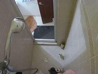 voyeurcam-baileybase-shower camsoda