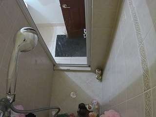 voyeurcam-baileybase-shower webcam model