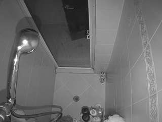 voyeurcam-baileybase-shower webcam model