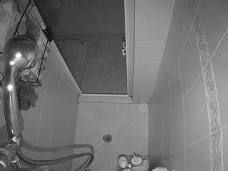 voyeurcam-baileybase-shower webcam model