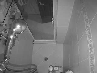  voyeurcam-baileybase-shower chat room