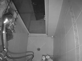 voyeurcam-baileybase-shower