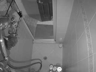 voyeurcam-baileybase-shower