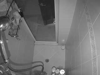 voyeurcam-baileybase-shower webcam model