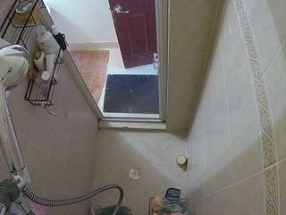 voyeurcam-baileybase-shower