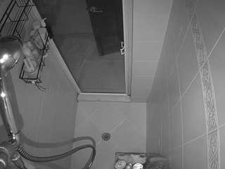 voyeurcam-baileybase-shower