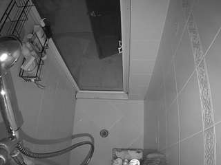 voyeurcam-baileybase-shower