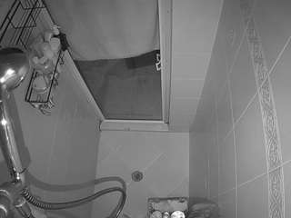 voyeurcam-baileybase-shower