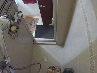 voyeurcam-baileybase-shower camsoda