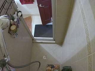 voyeurcam-baileybase-shower camsoda