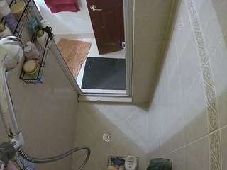 voyeurcam-baileybase-shower camsoda