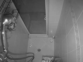 voyeurcam-baileybase-shower webcam model