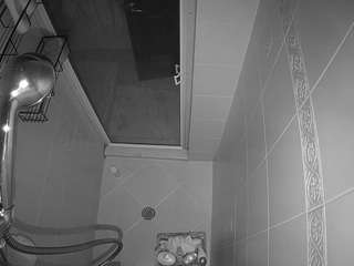 voyeurcam-baileybase-shower webcam model