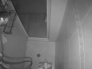 voyeurcam-baileybase-shower webcam model