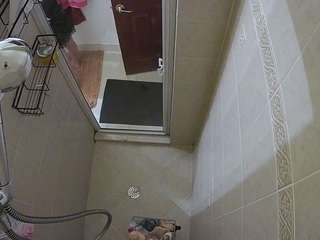voyeurcam-baileybase-shower