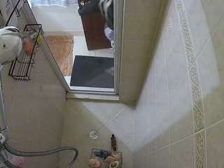 voyeurcam-baileybase-shower camsoda