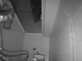 Live Sex Chat with Sexy Girl Shower (@voyeurcam-baileybase-shower)