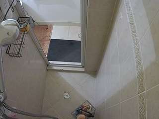 voyeurcam-baileybase-shower