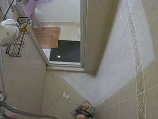 voyeurcam-baileybase-shower
