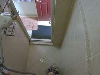voyeurcam-baileybase-shower