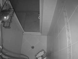voyeurcam-baileybase-shower