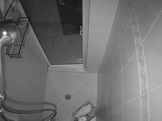 voyeurcam-baileybase-shower webcam model
