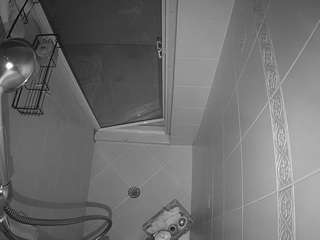 voyeurcam-baileybase-shower