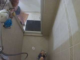 voyeurcam-baileybase-shower
