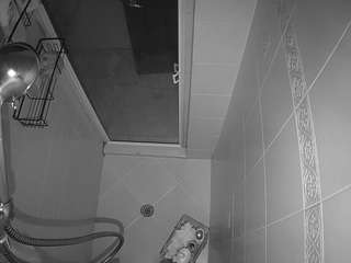 voyeurcam-baileybase-shower Live Webcam on CamSoda