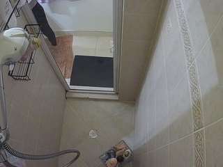 voyeurcam-baileybase-shower