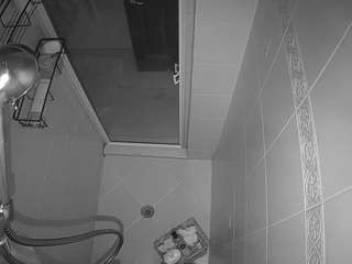 voyeurcam-baileybase-shower