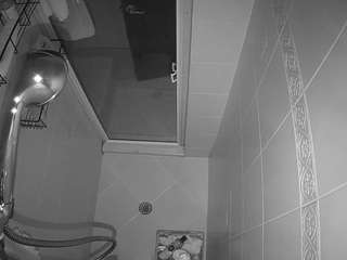 voyeurcam-baileybase-shower