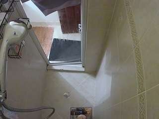 voyeurcam-baileybase-shower
