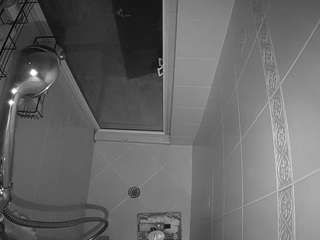 voyeurcam-baileybase-shower