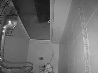 voyeurcam-baileybase-shower webcam
