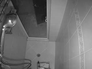 voyeurcam-baileybase-shower Live Webcam on CamSoda