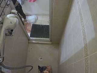 voyeurcam-baileybase-shower