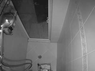 voyeurcam-baileybase-shower
