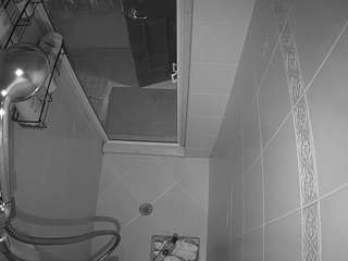 voyeurcam-baileybase-shower live cam profile