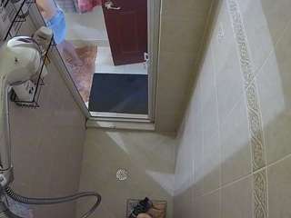 voyeurcam-baileybase-shower live cam profile