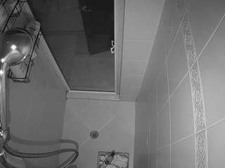 voyeurcam-baileybase-shower live cam profile