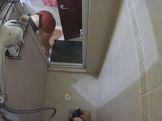 voyeurcam-baileybase-shower